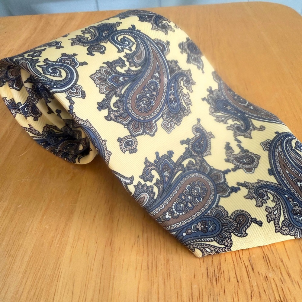Vintage Oak Creek Butter Yellow Paisley Italian Silk Necktie Dark Academia Prep